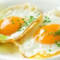imagem Ovo Frito com Salada